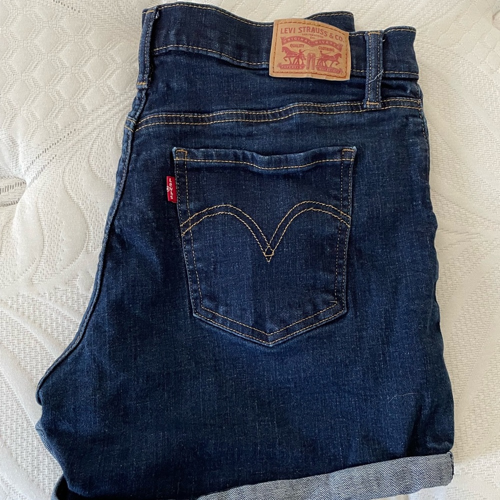 Levi’s Midi Shorts